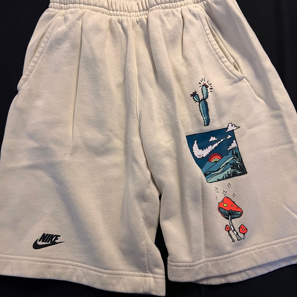Nike tan shorts